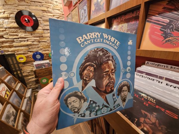 Barry White – Can't Get Enough