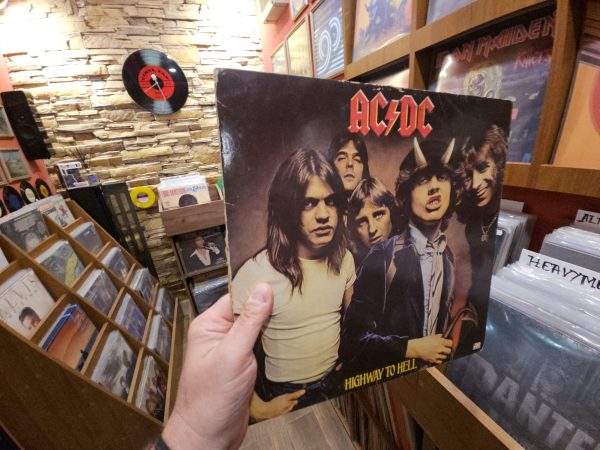 AC/DC – Highway To Hell