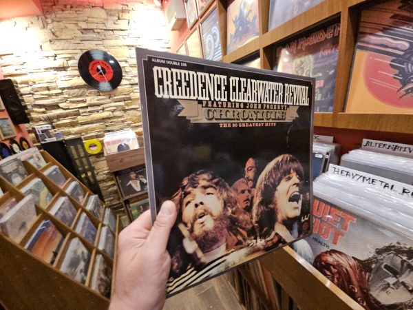 Creedence Clearwater Revival Featuring John Fogerty – Chronicle (The 20 Greatest Hits)