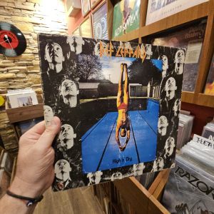 Def Leppard – High 'N' Dry