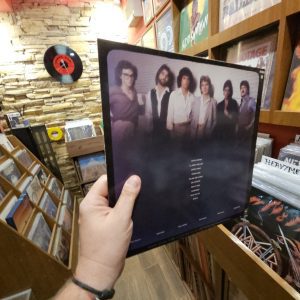 Alternative view of Toto – Toto