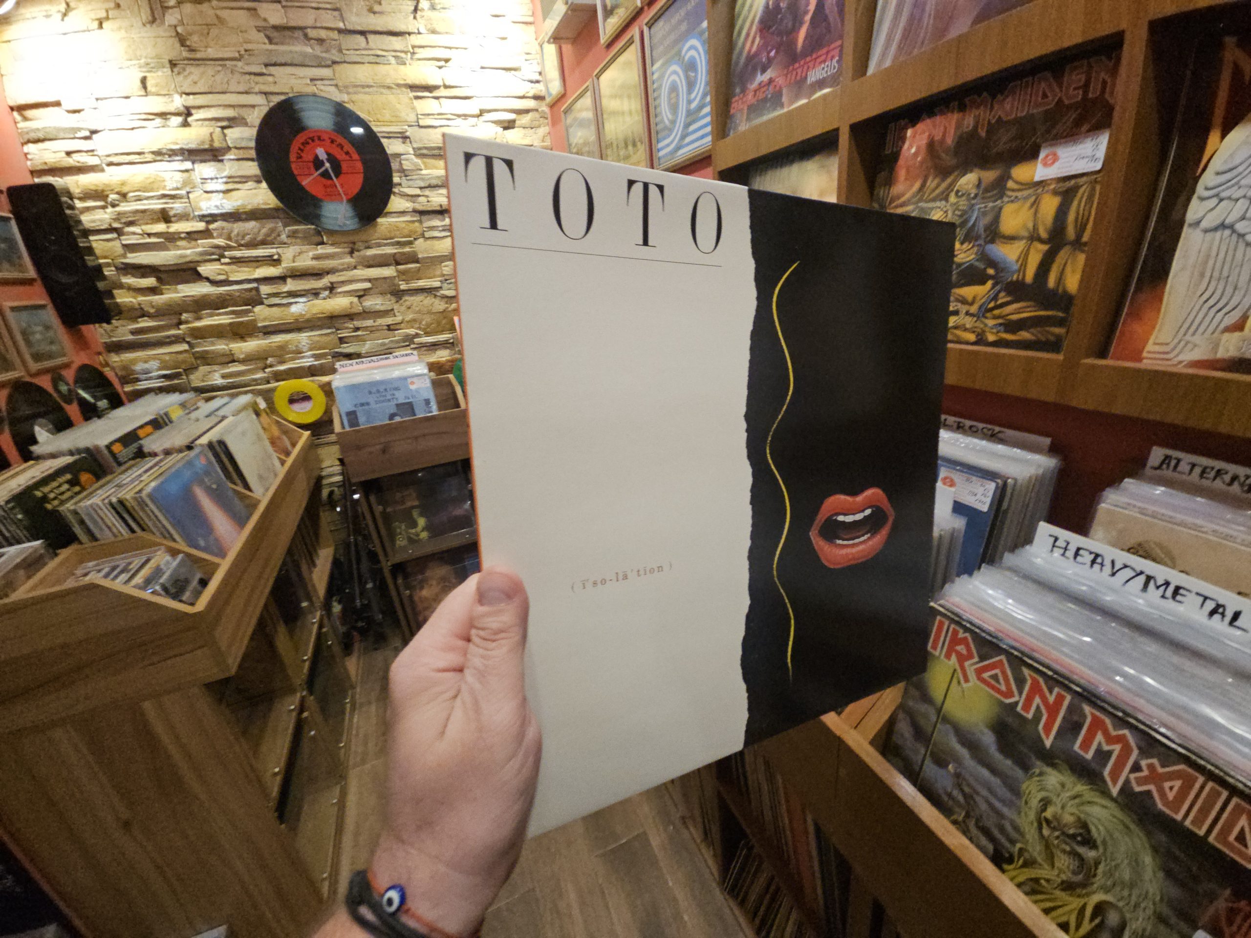 Toto – Isolation