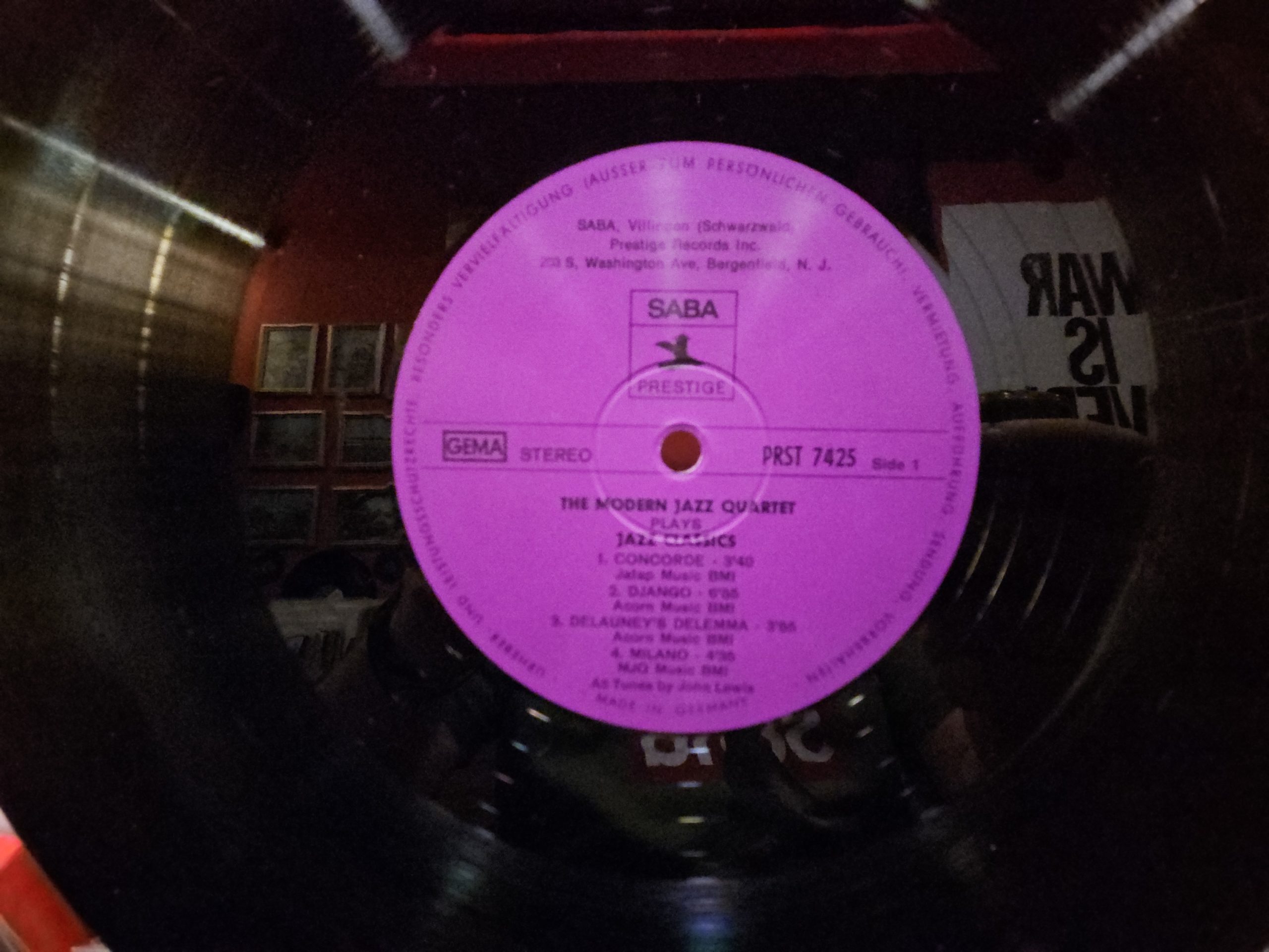 The Modern Jazz Quartet – The Modern Jazz Quartet Plays Jazz Classics - Image 4