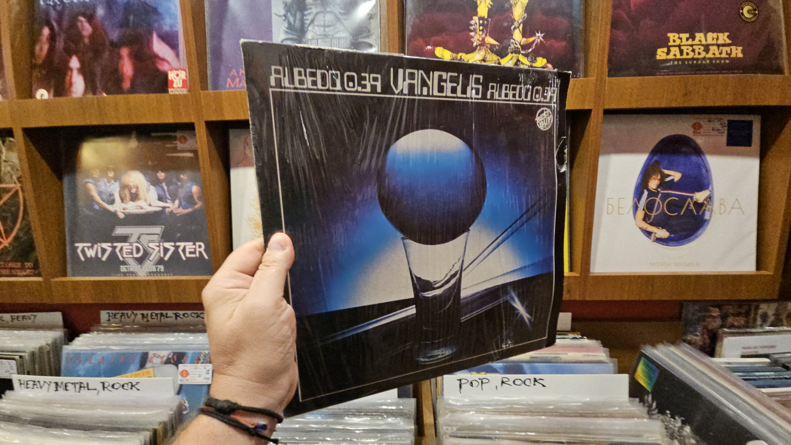 Vangelis – Albedo 0.39