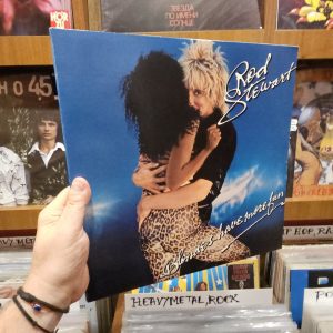 Rod Stewart – Blondes Have More Fun