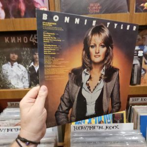 Alternative view of Bonnie Tyler – It's A Heartache