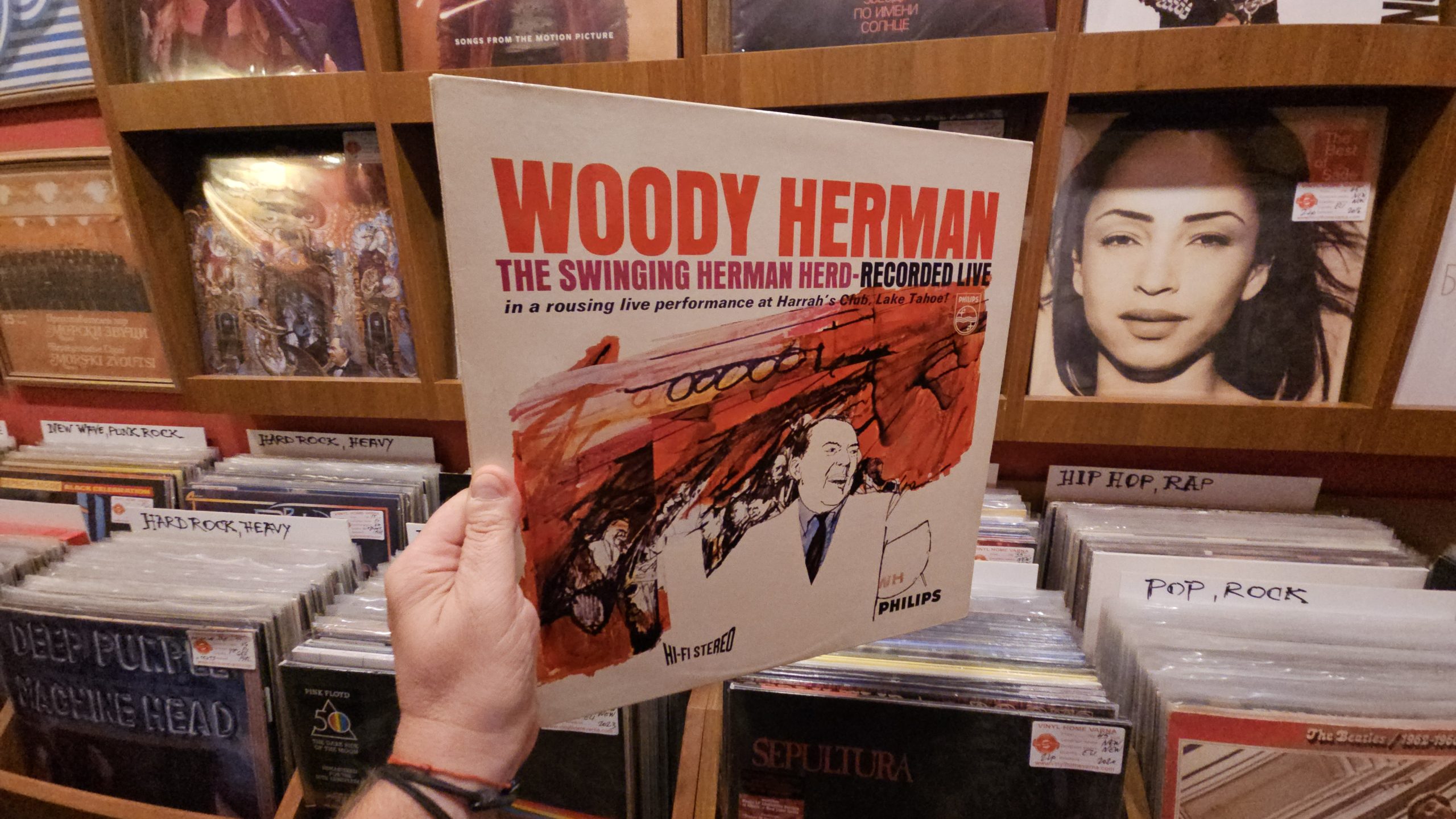 Woody Herman – The Swinging Herman Herd Recorded Live