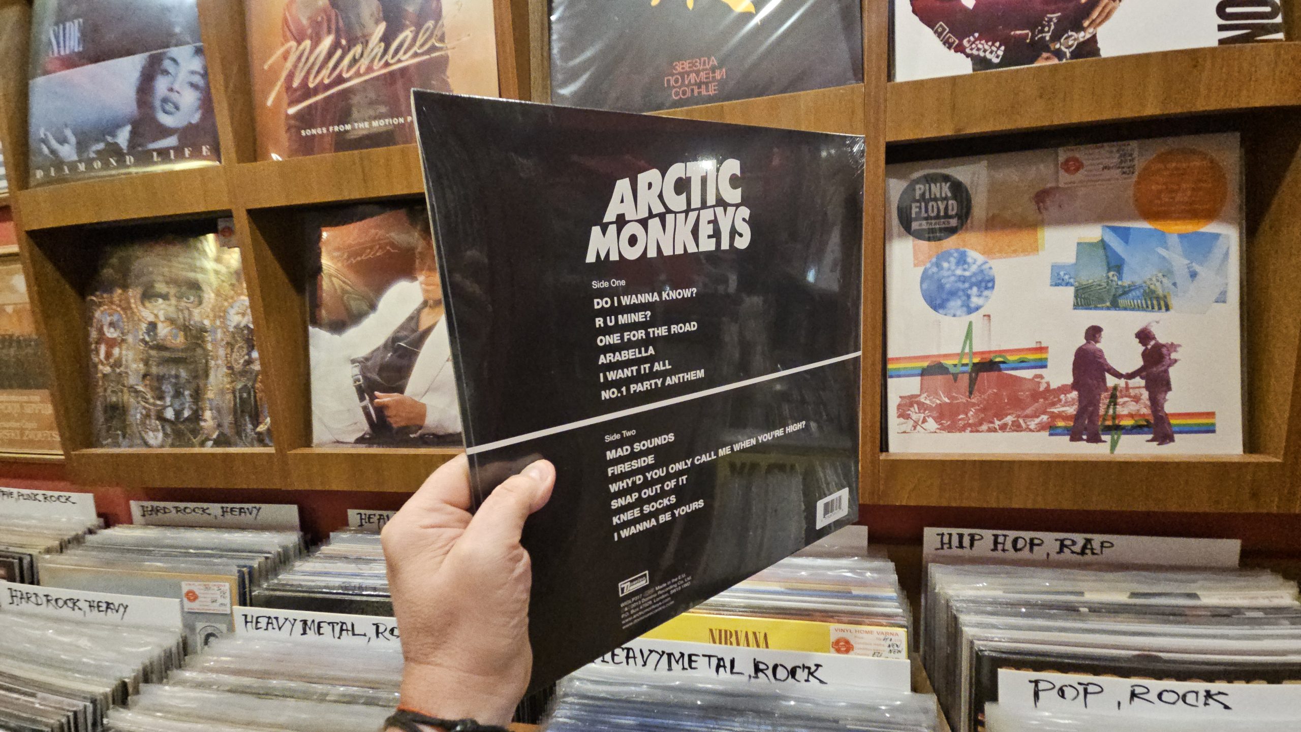 Arctic Monkeys – AM - Image 3